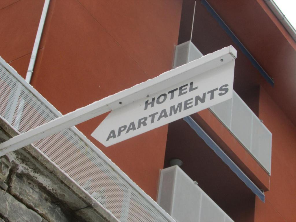 La Faiada Apartman El Pont de Suert Szoba fotó